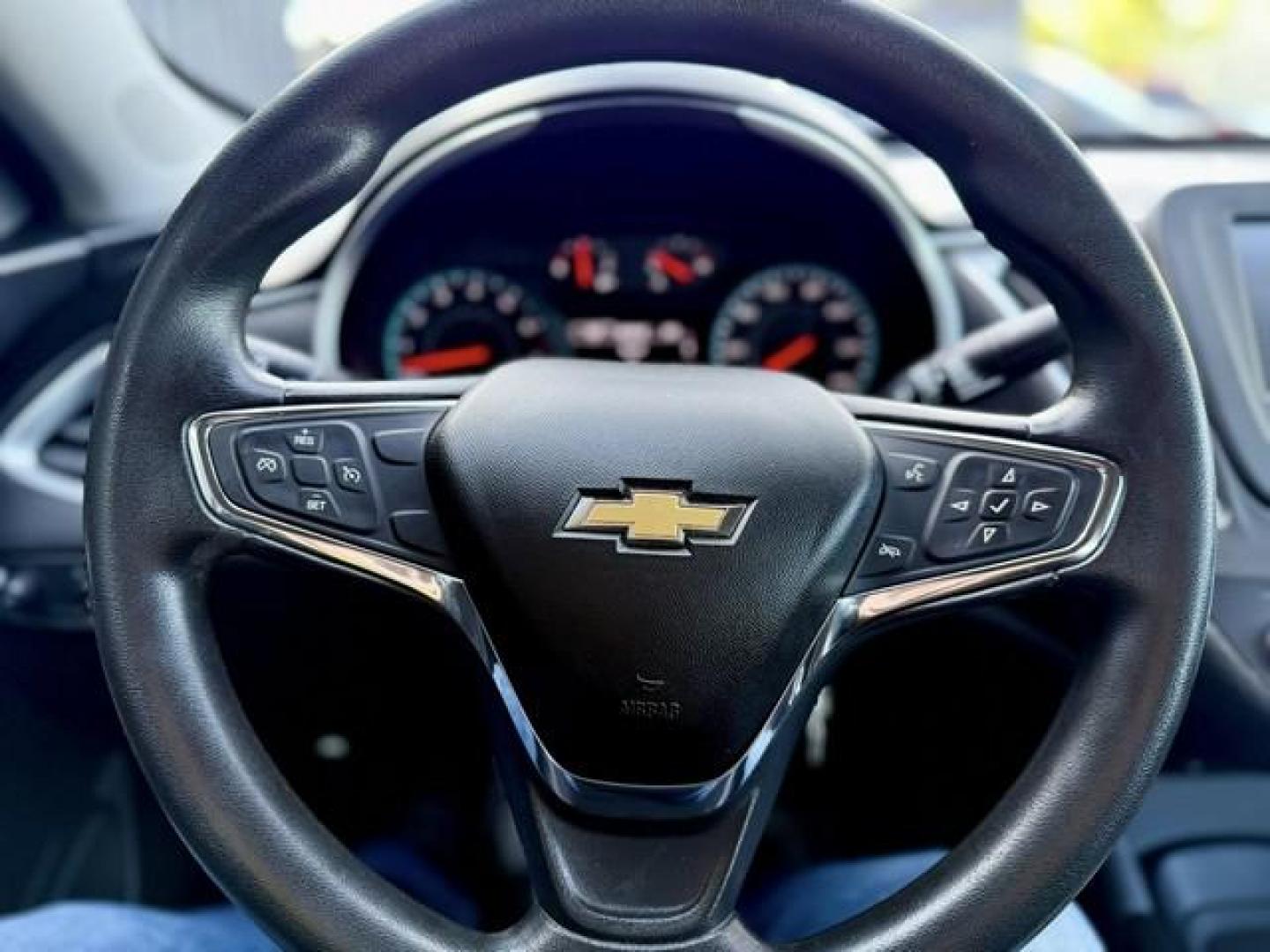2018 SILVER CHEVROLET MALIBU (1G1ZB5ST3JF) with an L4,1.5L(91 CID),DOHC engine, AUTOMATIC transmission, located at 14600 Frazho Road, Warren, MI, 48089, (586) 776-3400, 42.485996, -82.974220 - Photo#14