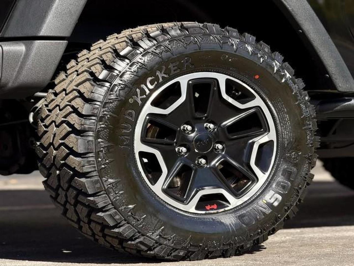 2013 BLACK JEEP WRANGLER (1C4BJWCGXDL) with an V6,3.6L(220 CID),DOHC engine, AUTOMATIC transmission, located at 14600 Frazho Road, Warren, MI, 48089, (586) 776-3400, 42.485996, -82.974220 - Photo#7