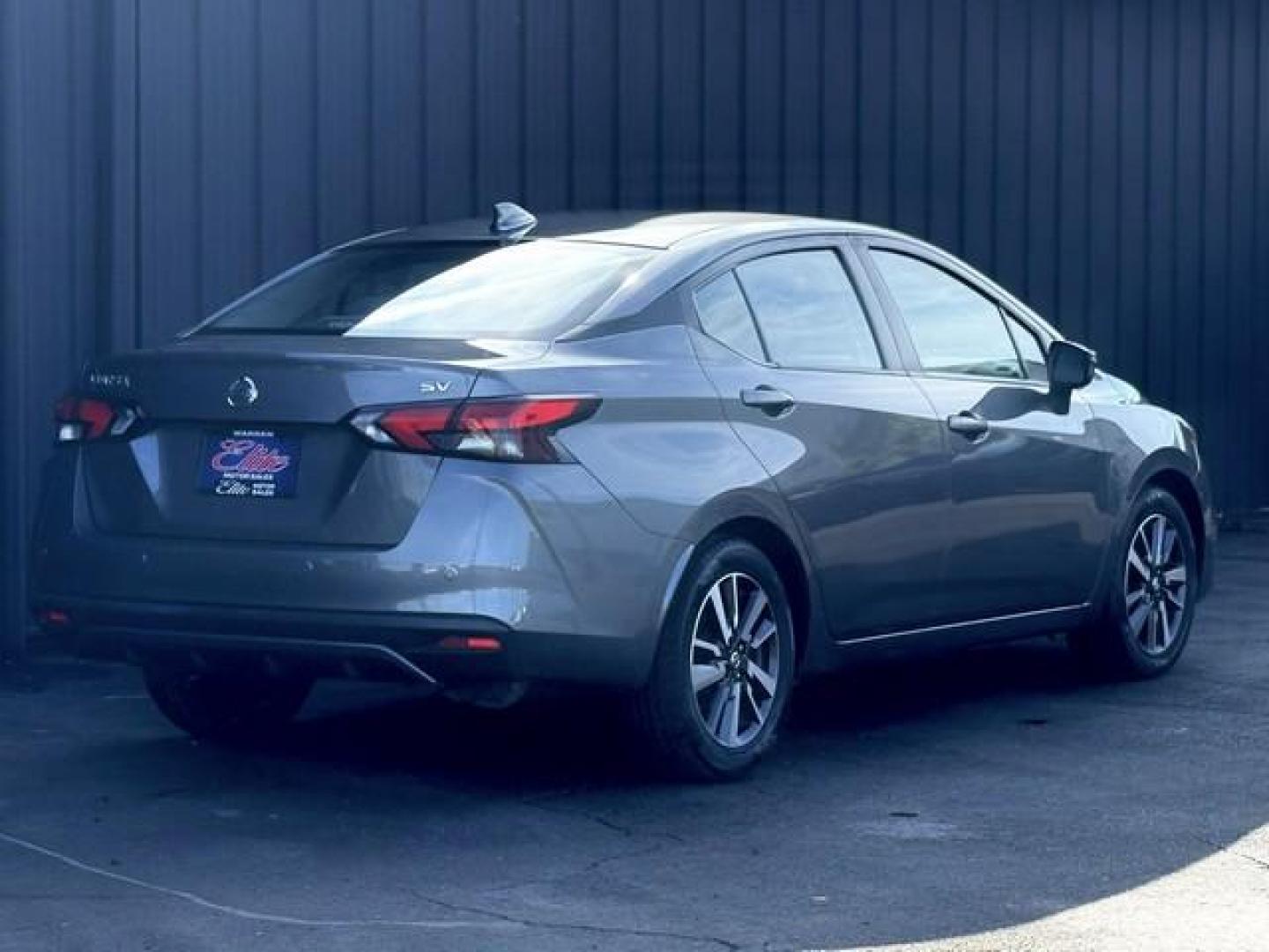 2021 GRAY NISSAN VERSA (3N1CN8EV4ML) with an L4,1.6L(98 CID),DOHC engine, AUTOMATIC transmission, located at 14600 Frazho Road, Warren, MI, 48089, (586) 776-3400, 42.485996, -82.974220 - Photo#5