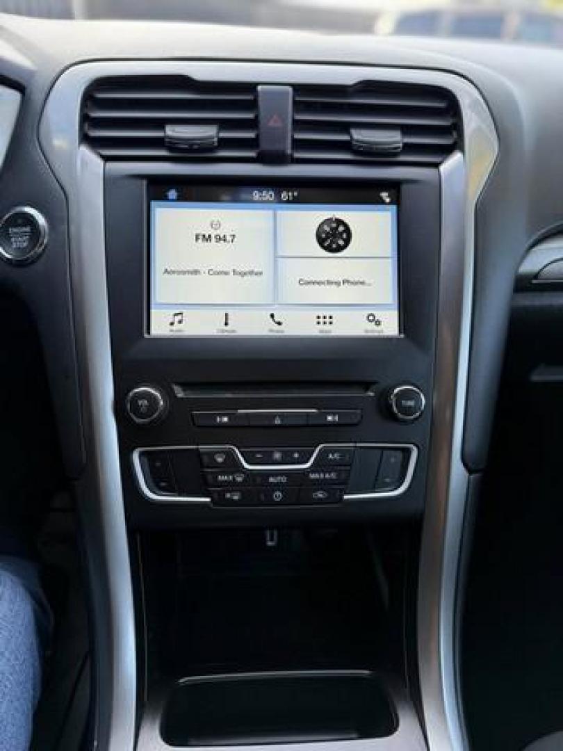 2018 GRAY FORD FUSION (3FA6P0HDXJR) with an L4,1.5L(91 CID),DOHC engine, AUTOMATIC transmission, located at 14600 Frazho Road, Warren, MI, 48089, (586) 776-3400, 42.485996, -82.974220 - Photo#14