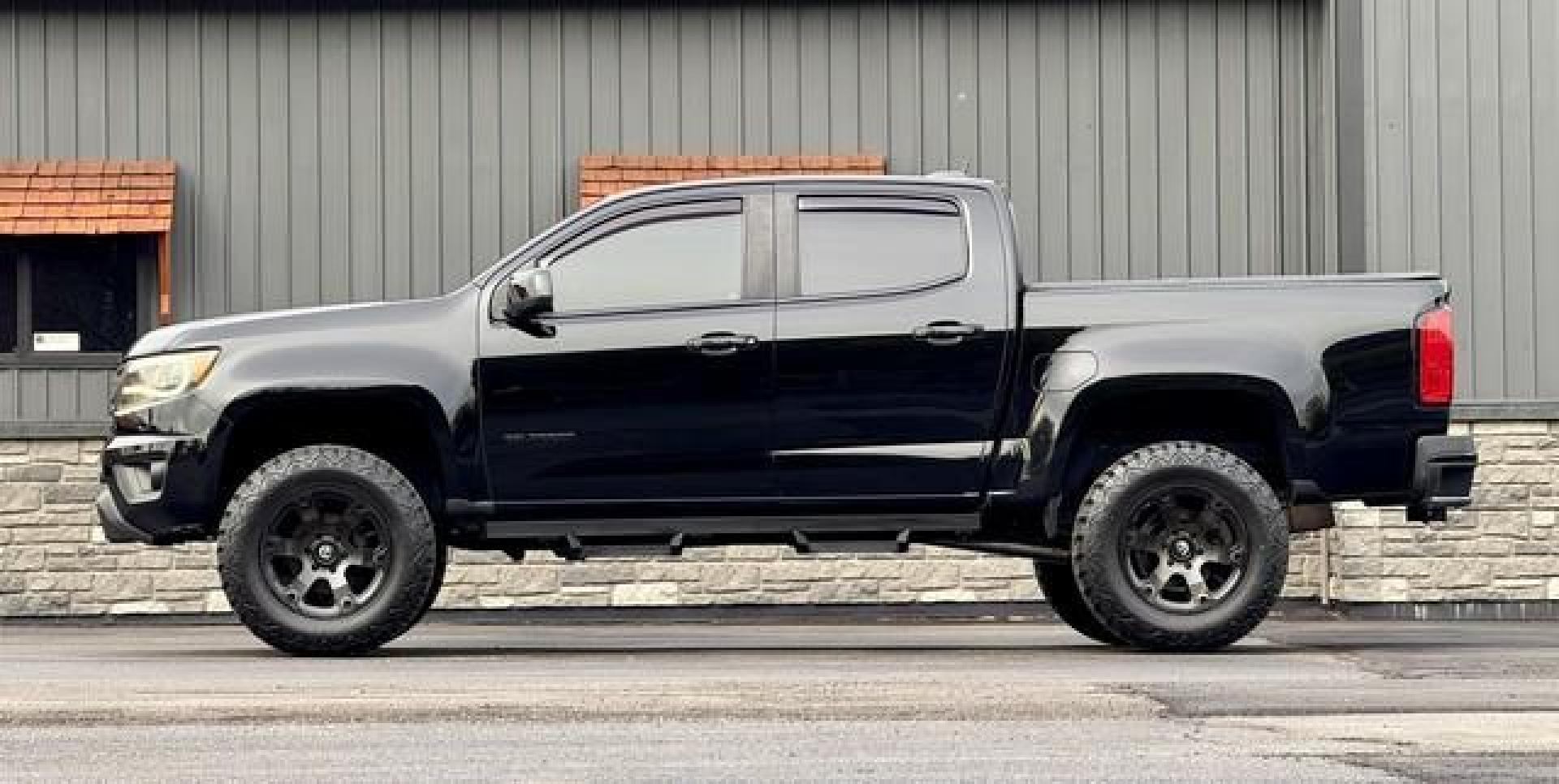 2020 BLACK CHEVROLET COLORADO (1GCGTCEN2L1) with an V6,3.6L(222 CID), engine, AUTOMATIC transmission, located at 14600 Frazho Road, Warren, MI, 48089, (586) 776-3400, 42.485996, -82.974220 - Photo#2