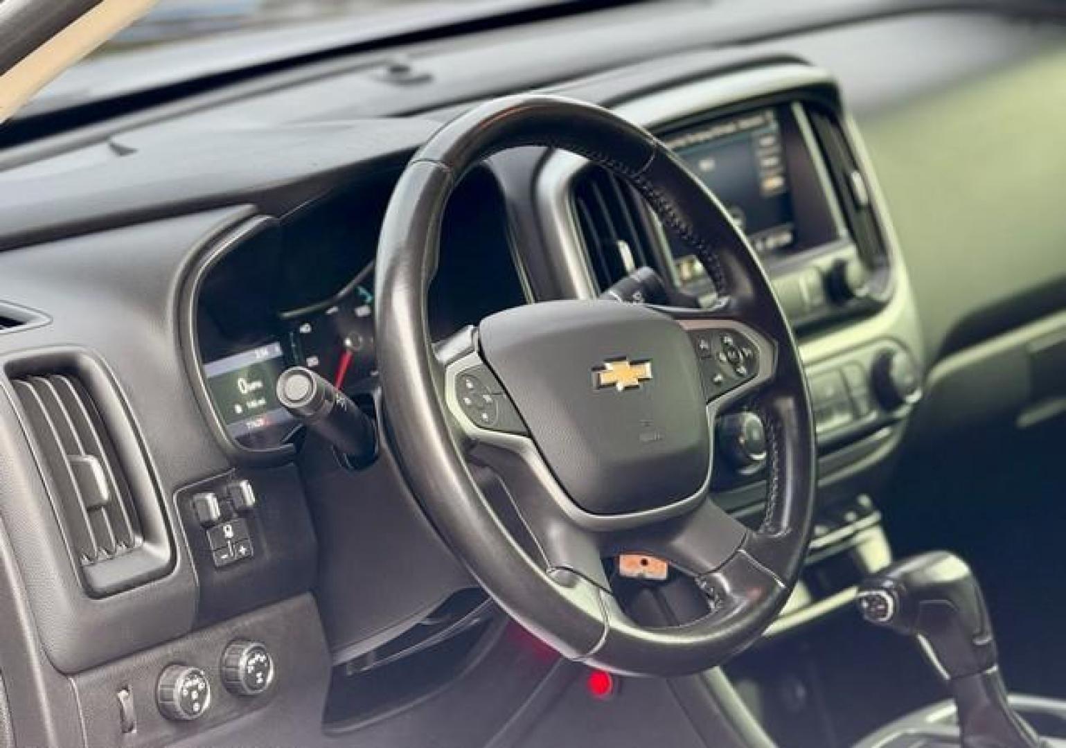 2020 BLACK CHEVROLET COLORADO (1GCGTCEN2L1) with an V6,3.6L(222 CID), engine, AUTOMATIC transmission, located at 14600 Frazho Road, Warren, MI, 48089, (586) 776-3400, 42.485996, -82.974220 - Photo#9