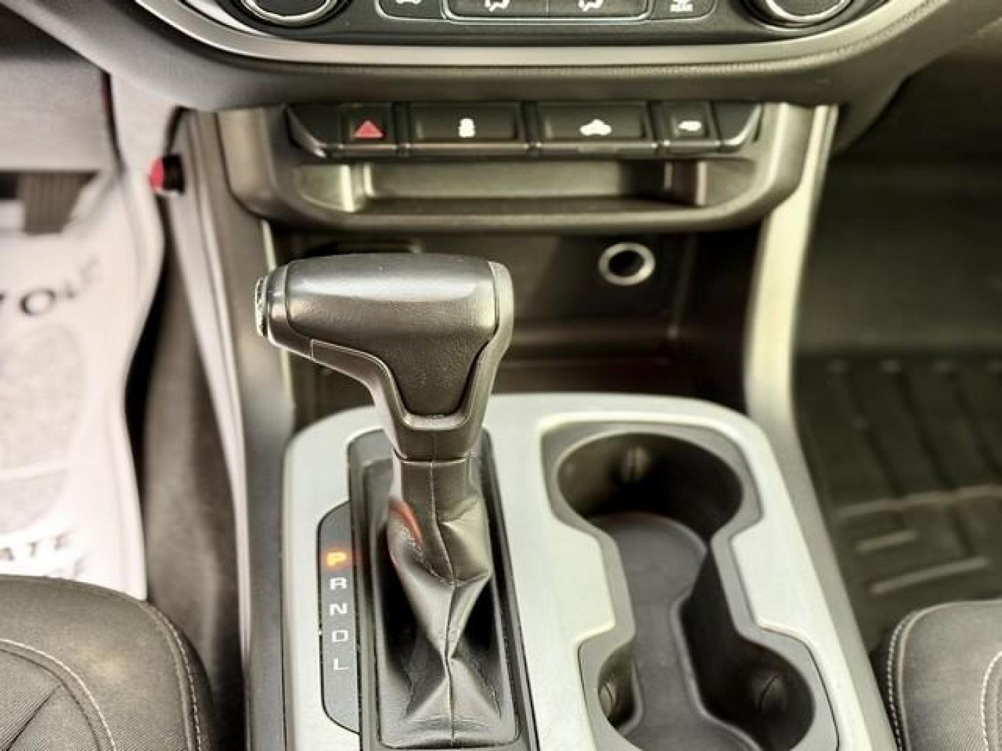 2020 BLACK CHEVROLET COLORADO (1GCGTCEN2L1) with an V6,3.6L(222 CID), engine, AUTOMATIC transmission, located at 14600 Frazho Road, Warren, MI, 48089, (586) 776-3400, 42.485996, -82.974220 - Photo#12