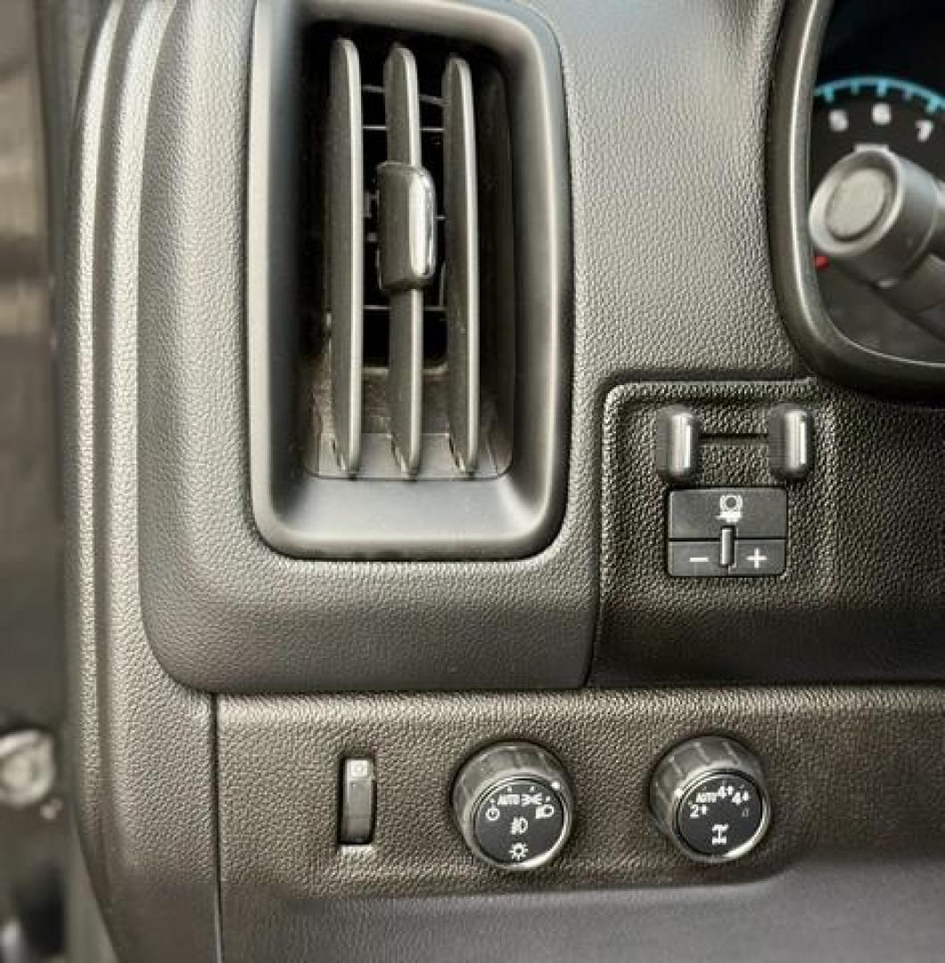 2020 BLACK CHEVROLET COLORADO (1GCGTCEN2L1) with an V6,3.6L(222 CID), engine, AUTOMATIC transmission, located at 14600 Frazho Road, Warren, MI, 48089, (586) 776-3400, 42.485996, -82.974220 - Photo#13