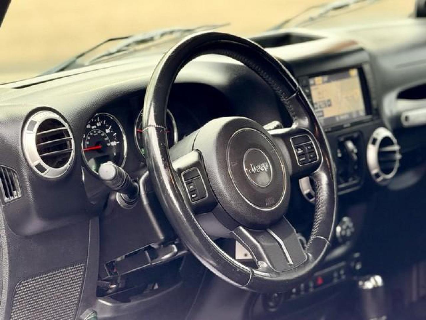 2014 SILVER JEEP WRANGLER (1C4BJWEG1EL) with an V6,3.6L(220 CID),DOHC engine, AUTOMATIC transmission, located at 14600 Frazho Road, Warren, MI, 48089, (586) 776-3400, 42.485996, -82.974220 - Photo#9