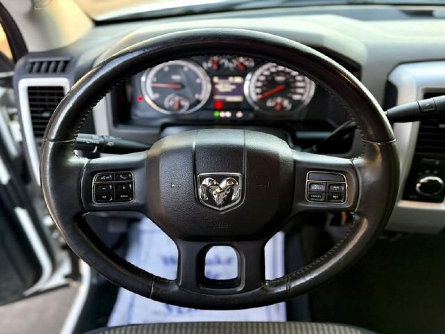 2012 WHITE RAM 3500 SLT (3C63D3LLXCG) with an L6,6.7L(408 CID),OHV engine, AUTOMATIC transmission, located at 14600 Frazho Road, Warren, MI, 48089, (586) 776-3400, 42.485996, -82.974220 - Photo#10