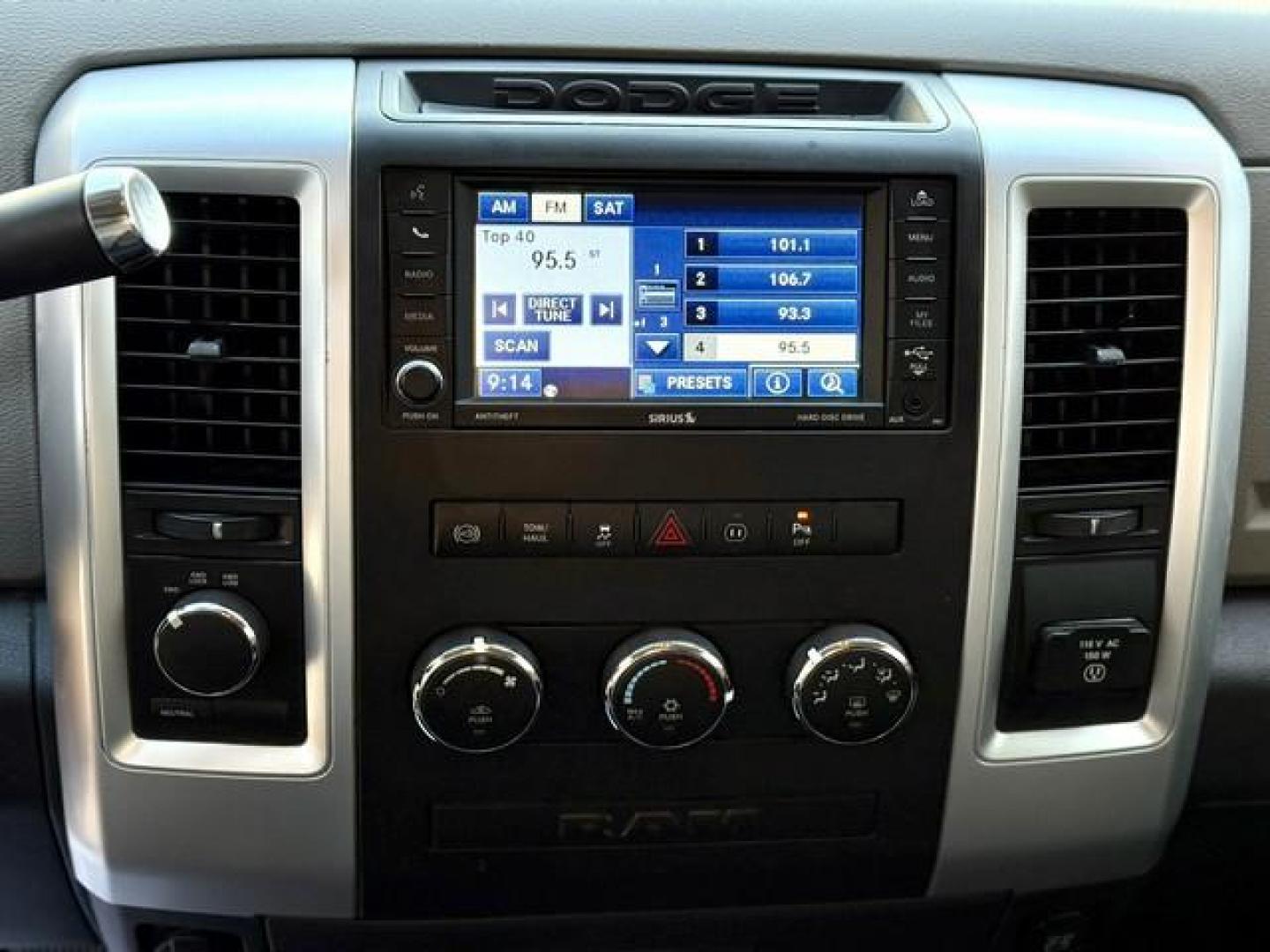 2012 WHITE RAM 3500 SLT (3C63D3LLXCG) with an L6,6.7L(408 CID),OHV engine, AUTOMATIC transmission, located at 14600 Frazho Road, Warren, MI, 48089, (586) 776-3400, 42.485996, -82.974220 - Photo#11