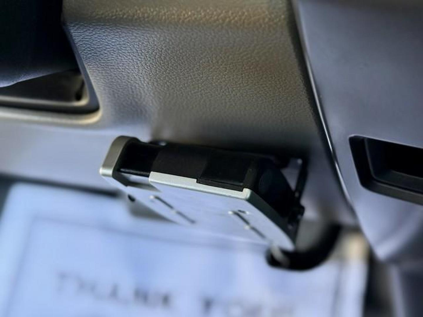 2015 BLUE FORD F-150 (1FTEW1EF7FF) with an V8,5.0L(302 CID),DOHC engine, AUTOMATIC transmission, located at 14600 Frazho Road, Warren, MI, 48089, (586) 776-3400, 42.485996, -82.974220 - Photo#11