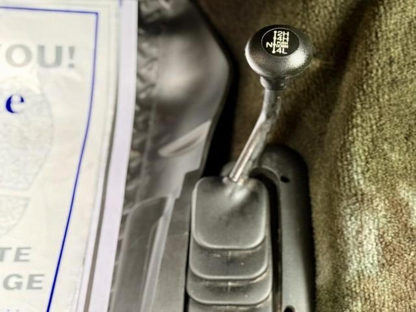 1997 WHITE FORD F350 (1FTJW36G1VE) with an 7.5 engine, AUTOMATIC transmission, located at 14600 Frazho Road, Warren, MI, 48089, (586) 776-3400, 42.485996, -82.974220 - Photo#11