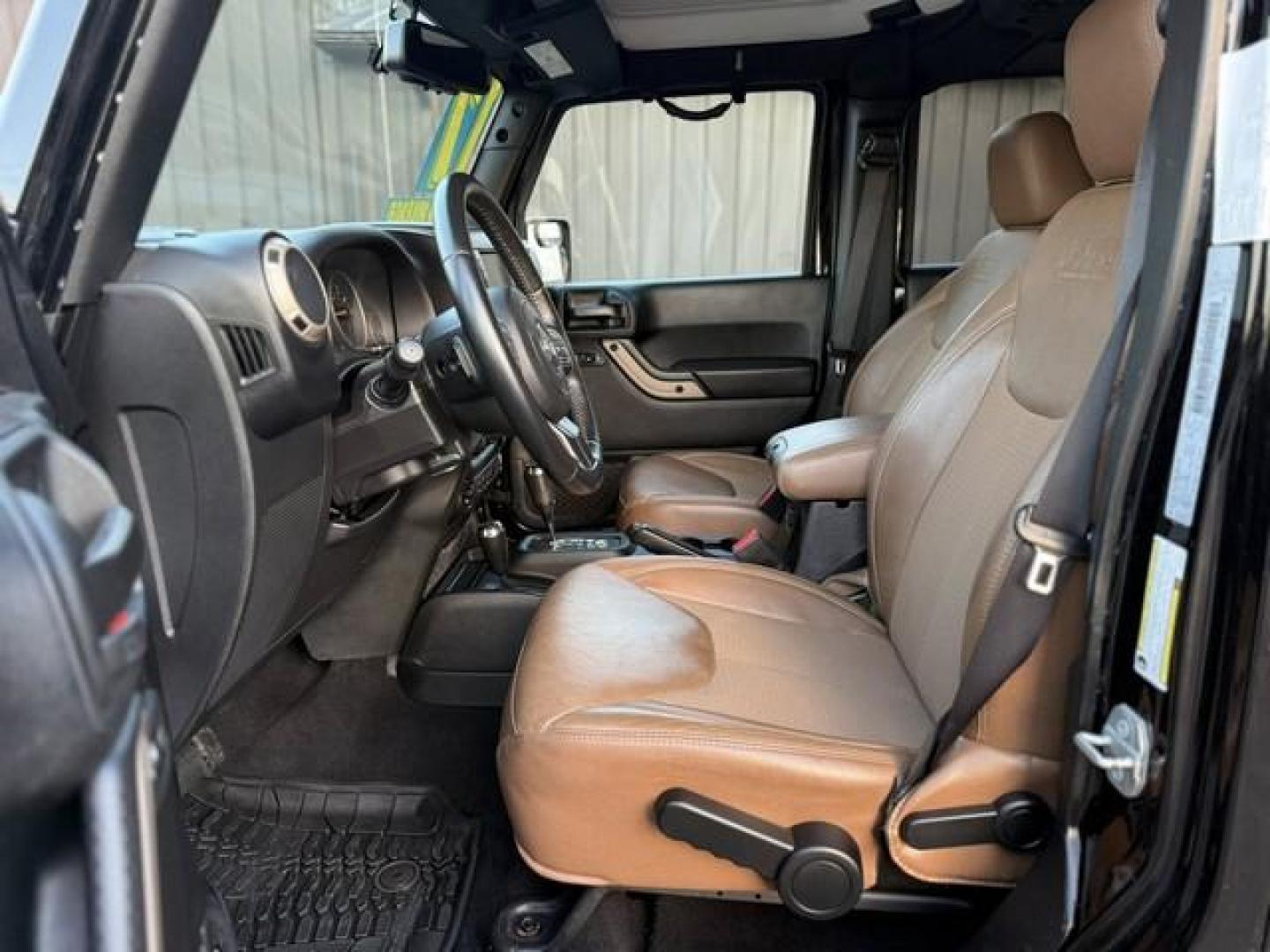 2017 BLACK JEEP WRANGLER (1C4BJWEG6HL) with an V6,3.6L(220 CID),DOHC engine, AUTOMATIC transmission, located at 14600 Frazho Road, Warren, MI, 48089, (586) 776-3400, 42.485996, -82.974220 - Photo#8