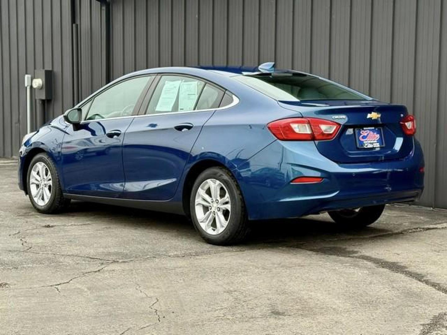 2019 BLUE CHEVROLET CRUZE (1G1BE5SM8K7) with an L4,1.4L(85 CID),DOHC engine, AUTOMATIC transmission, located at 14600 Frazho Road, Warren, MI, 48089, (586) 776-3400, 42.485996, -82.974220 - Photo#5