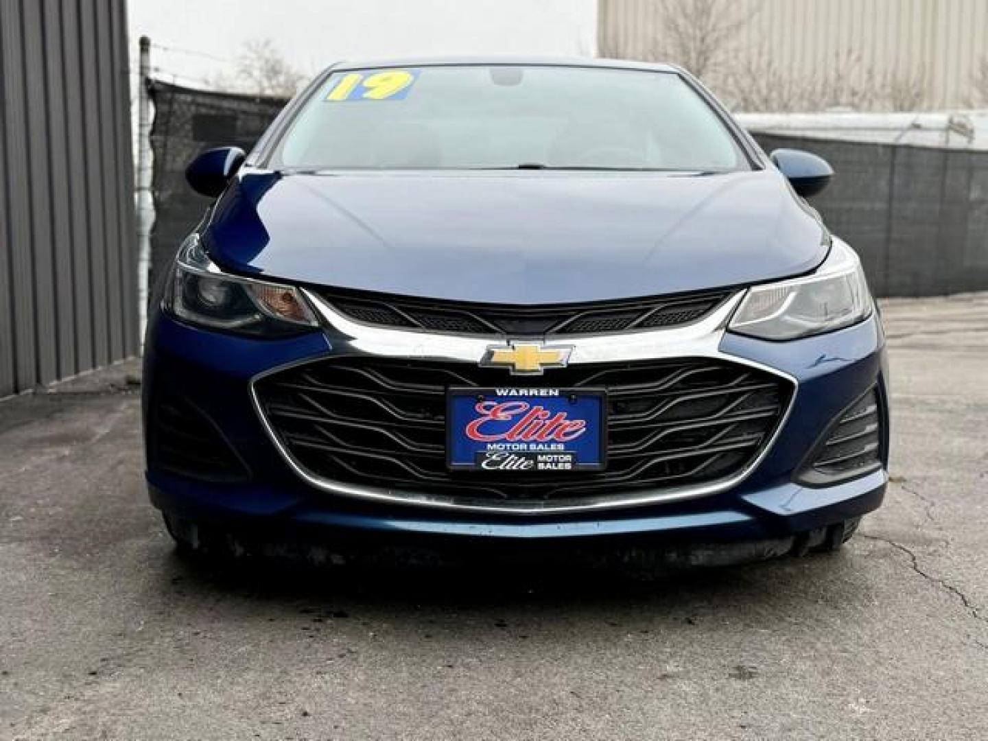 2019 BLUE CHEVROLET CRUZE (1G1BE5SM8K7) with an L4,1.4L(85 CID),DOHC engine, AUTOMATIC transmission, located at 14600 Frazho Road, Warren, MI, 48089, (586) 776-3400, 42.485996, -82.974220 - Photo#8