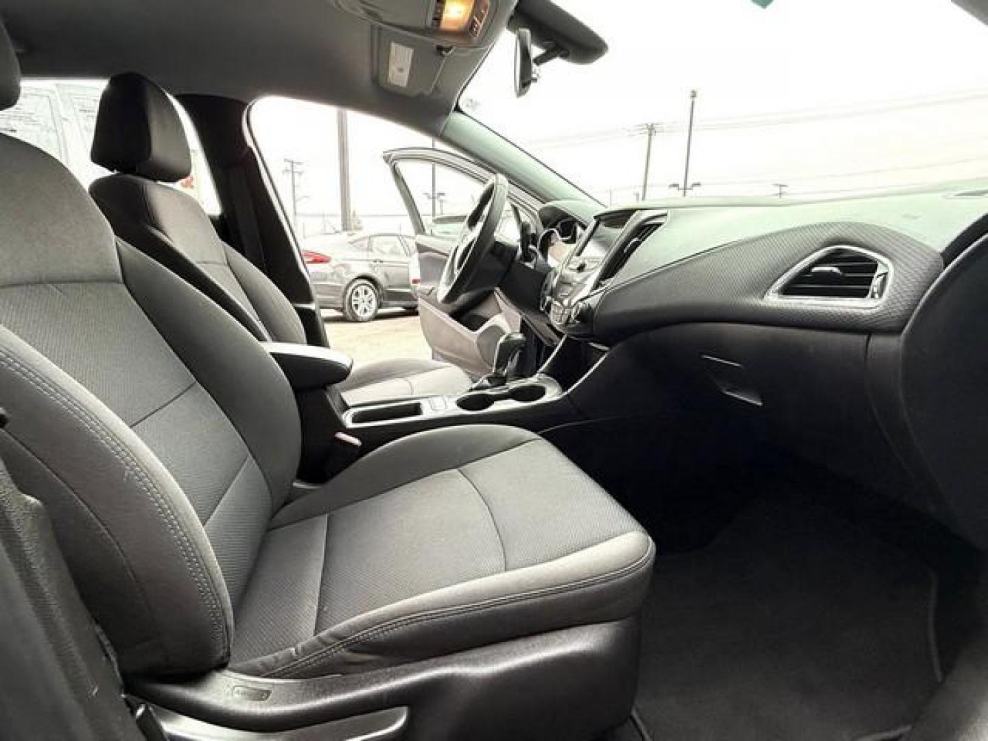 2019 BLUE CHEVROLET CRUZE (1G1BE5SM8K7) with an L4,1.4L(85 CID),DOHC engine, AUTOMATIC transmission, located at 14600 Frazho Road, Warren, MI, 48089, (586) 776-3400, 42.485996, -82.974220 - Photo#13