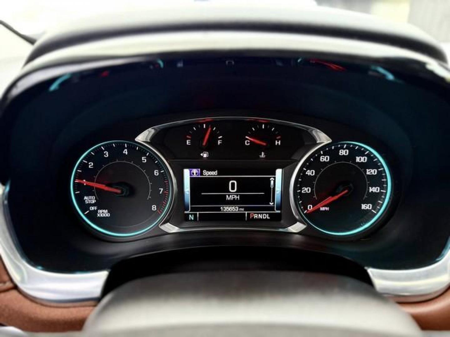 2018 WHITE CHEVROLET TRAVERSE (1GNEVKKW5JJ) with an V6,3.6L(217 CID),DOHC engine, AUTOMATIC transmission, located at 14600 Frazho Road, Warren, MI, 48089, (586) 776-3400, 42.485996, -82.974220 - Photo#20