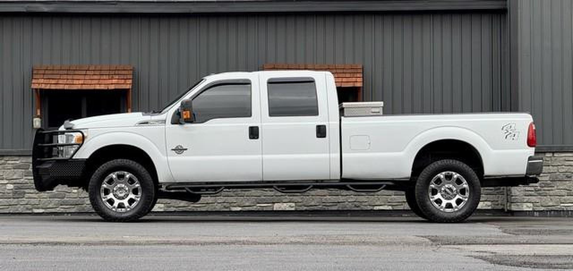 2015 WHITE FORD F-250 SUPER DUTY (1FT7W2BT6FE) with an V8,6.7L(406 CID),OHV engine, AUTOMATIC transmission, located at 14600 Frazho Road, Warren, MI, 48089, (586) 776-3400, 42.485996, -82.974220 - Photo#1