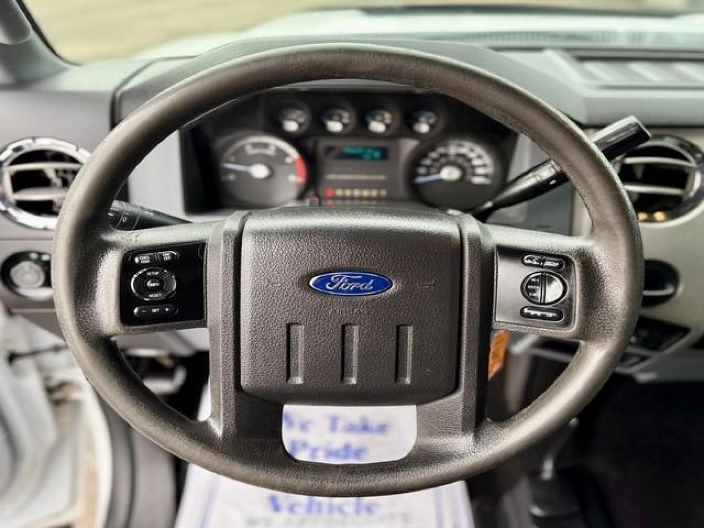 2015 WHITE FORD F-250 SUPER DUTY (1FT7W2BT6FE) with an V8,6.7L(406 CID),OHV engine, AUTOMATIC transmission, located at 14600 Frazho Road, Warren, MI, 48089, (586) 776-3400, 42.485996, -82.974220 - Photo#10