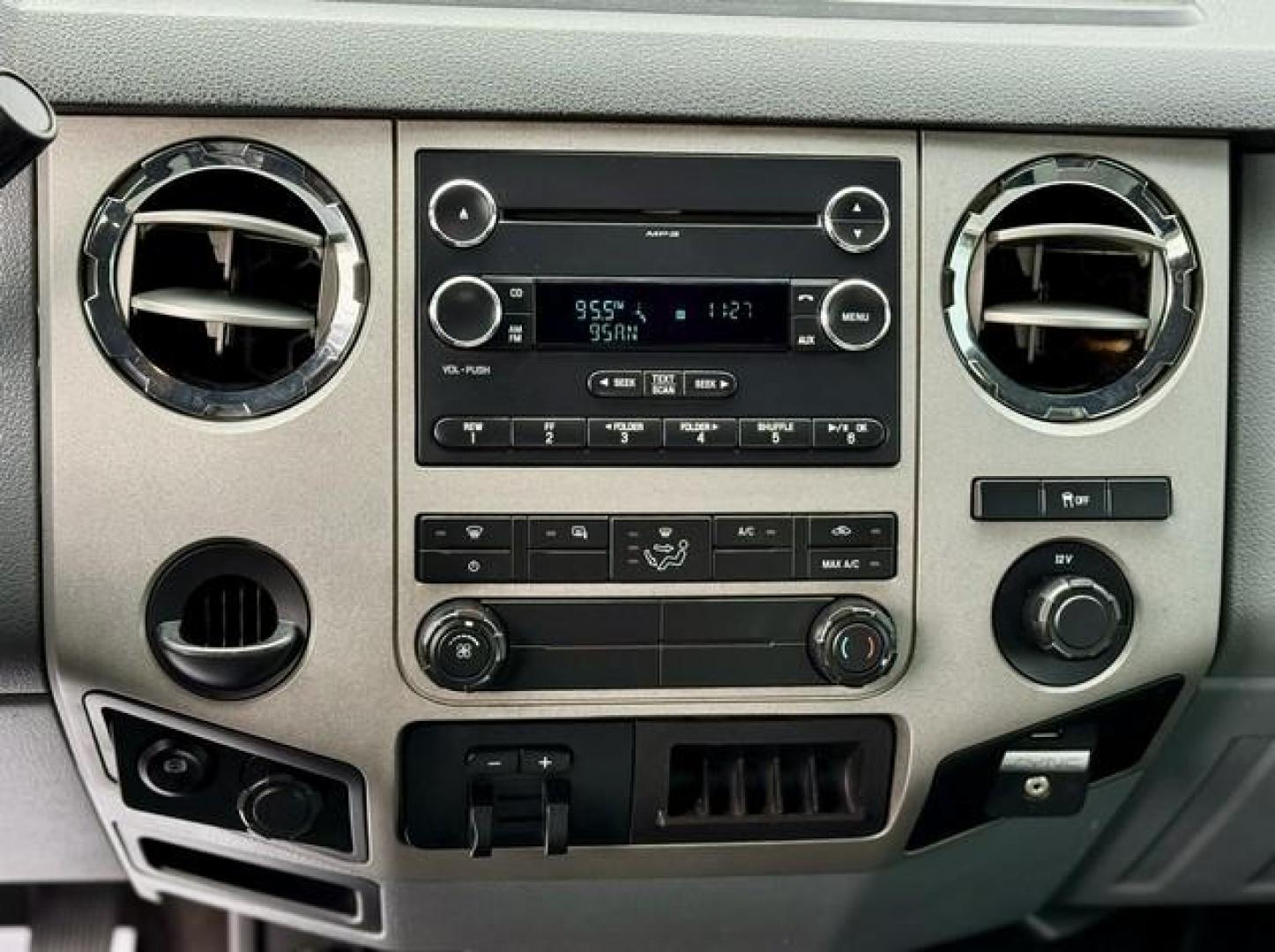 2015 WHITE FORD F-250 SUPER DUTY (1FT7W2BT6FE) with an V8,6.7L(406 CID),OHV engine, AUTOMATIC transmission, located at 14600 Frazho Road, Warren, MI, 48089, (586) 776-3400, 42.485996, -82.974220 - Photo#11