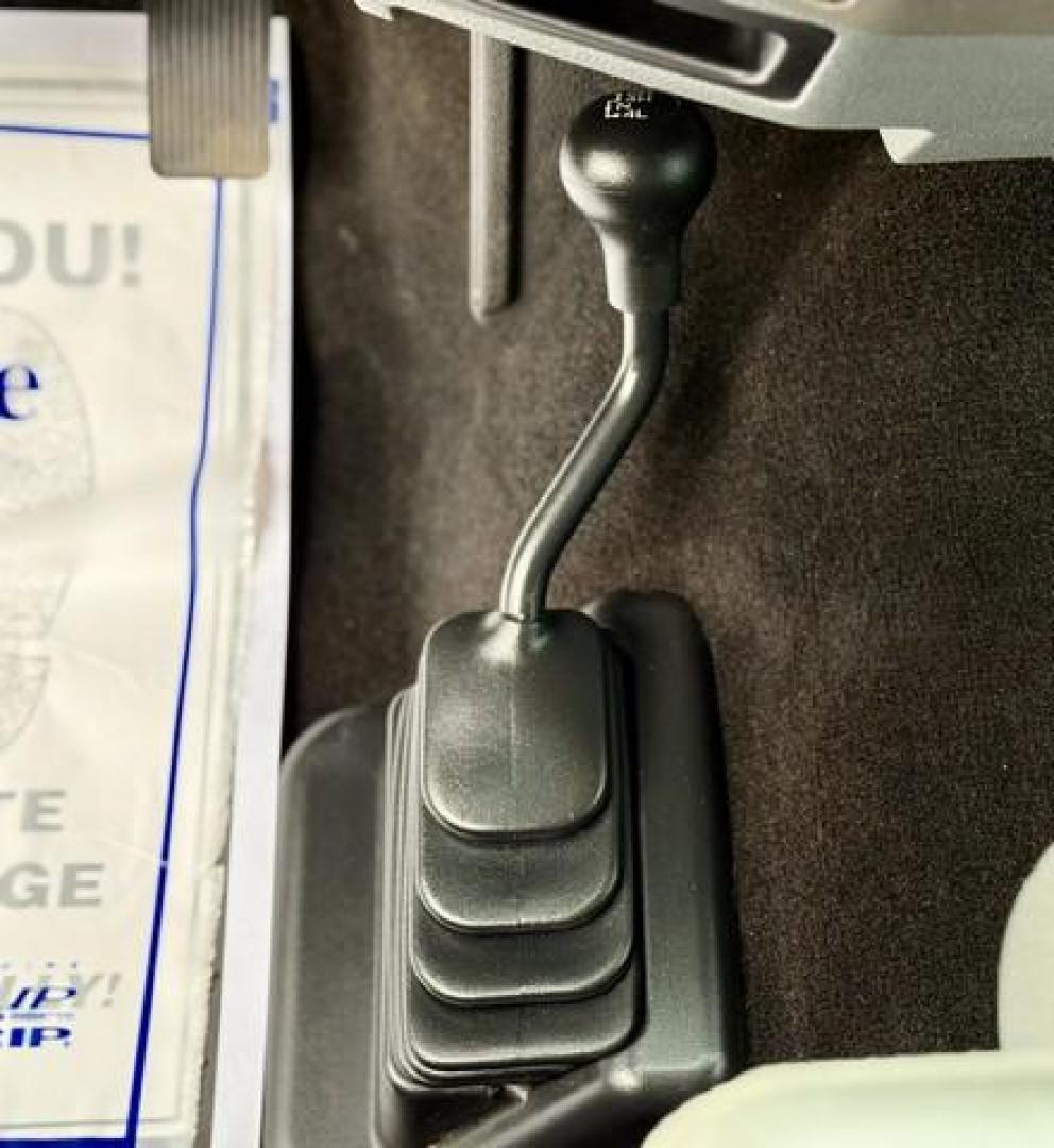 2015 WHITE FORD F-250 SUPER DUTY (1FT7W2BT6FE) with an V8,6.7L(406 CID),OHV engine, AUTOMATIC transmission, located at 14600 Frazho Road, Warren, MI, 48089, (586) 776-3400, 42.485996, -82.974220 - Photo#12