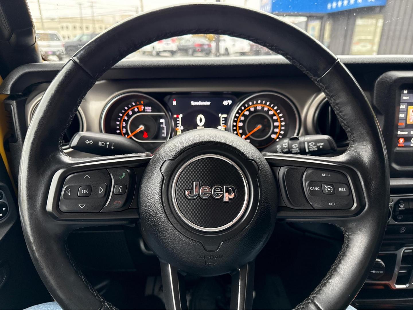 2021 YELLOW JEEP WRANGLER (1C4HJXDG0MW) with an V6,3.6L(220 CID), engine, AUTOMATIC transmission, located at 14600 Frazho Road, Warren, MI, 48089, (586) 776-3400, 42.485996, -82.974220 - Photo#8