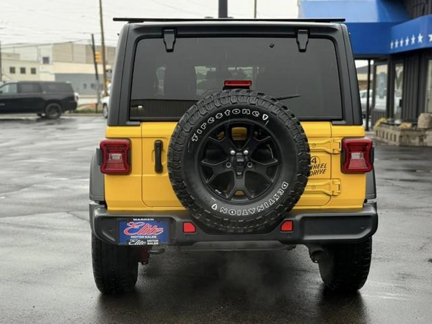 2021 YELLOW JEEP WRANGLER (1C4HJXDG0MW) with an V6,3.6L(220 CID), engine, AUTOMATIC transmission, located at 14600 Frazho Road, Warren, MI, 48089, (586) 776-3400, 42.485996, -82.974220 - Photo#6