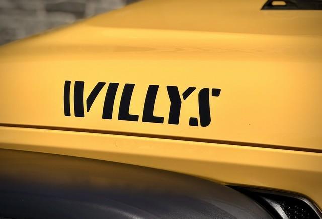 2021 HELLA YELLA JEEP WRANGLER (1C4HJXDG0MW) with an V6,3.6L(220 CID), engine, AUTOMATIC transmission, located at 14600 Frazho Road, Warren, MI, 48089, (586) 776-3400, 42.485996, -82.974220- Photo#6