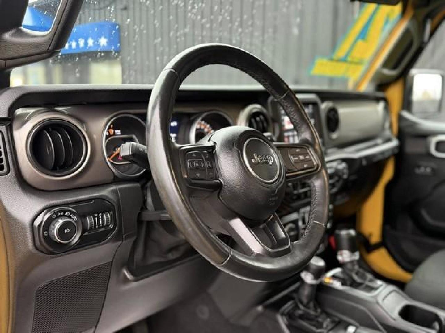 2021 YELLOW JEEP WRANGLER (1C4HJXDG0MW) with an V6,3.6L(220 CID), engine, AUTOMATIC transmission, located at 14600 Frazho Road, Warren, MI, 48089, (586) 776-3400, 42.485996, -82.974220 - Photo#9