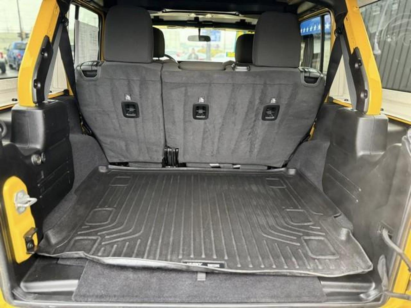 2021 YELLOW JEEP WRANGLER (1C4HJXDG0MW) with an V6,3.6L(220 CID), engine, AUTOMATIC transmission, located at 14600 Frazho Road, Warren, MI, 48089, (586) 776-3400, 42.485996, -82.974220 - Photo#11