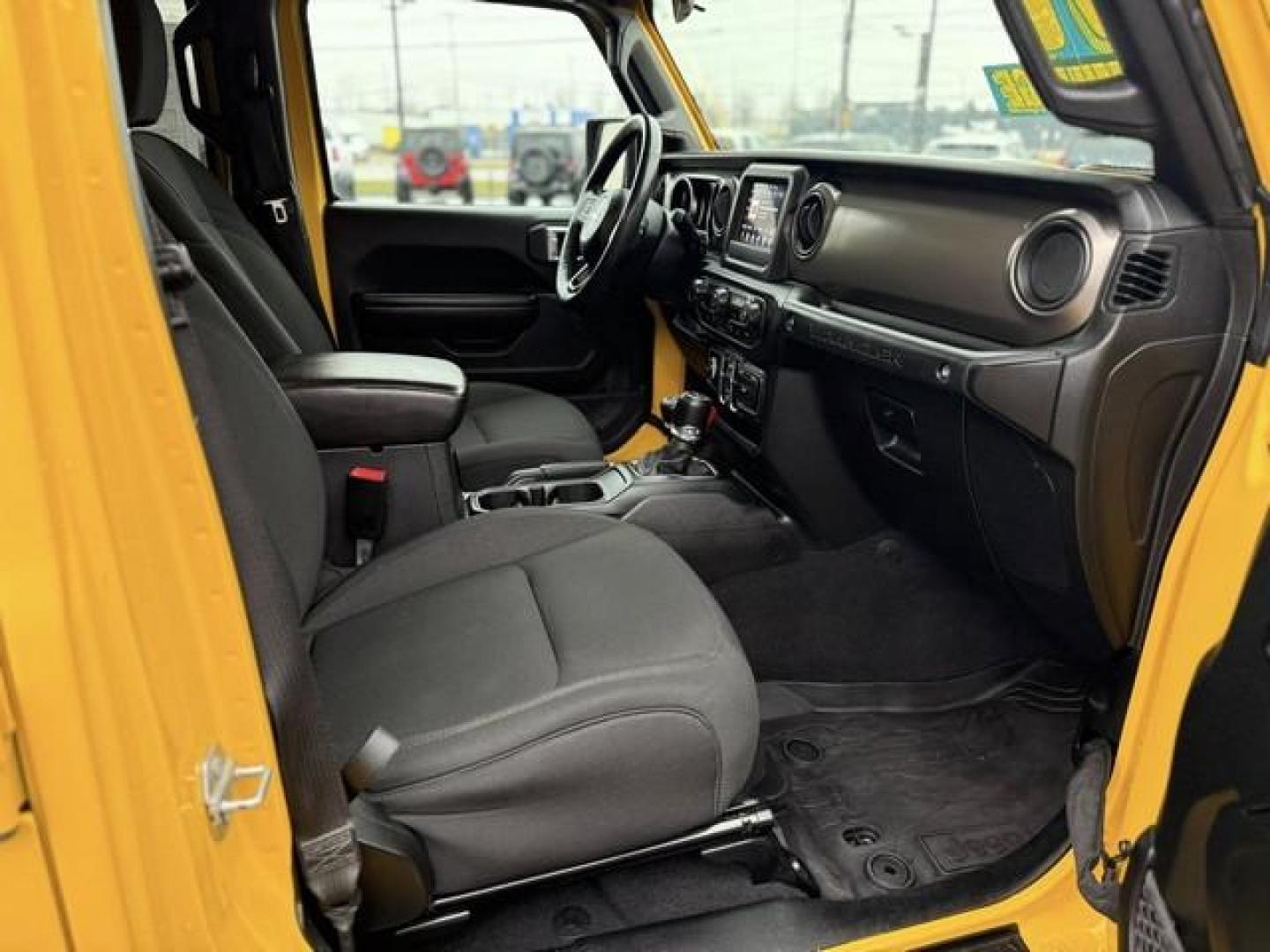 2021 YELLOW JEEP WRANGLER (1C4HJXDG0MW) with an V6,3.6L(220 CID), engine, AUTOMATIC transmission, located at 14600 Frazho Road, Warren, MI, 48089, (586) 776-3400, 42.485996, -82.974220 - Photo#13