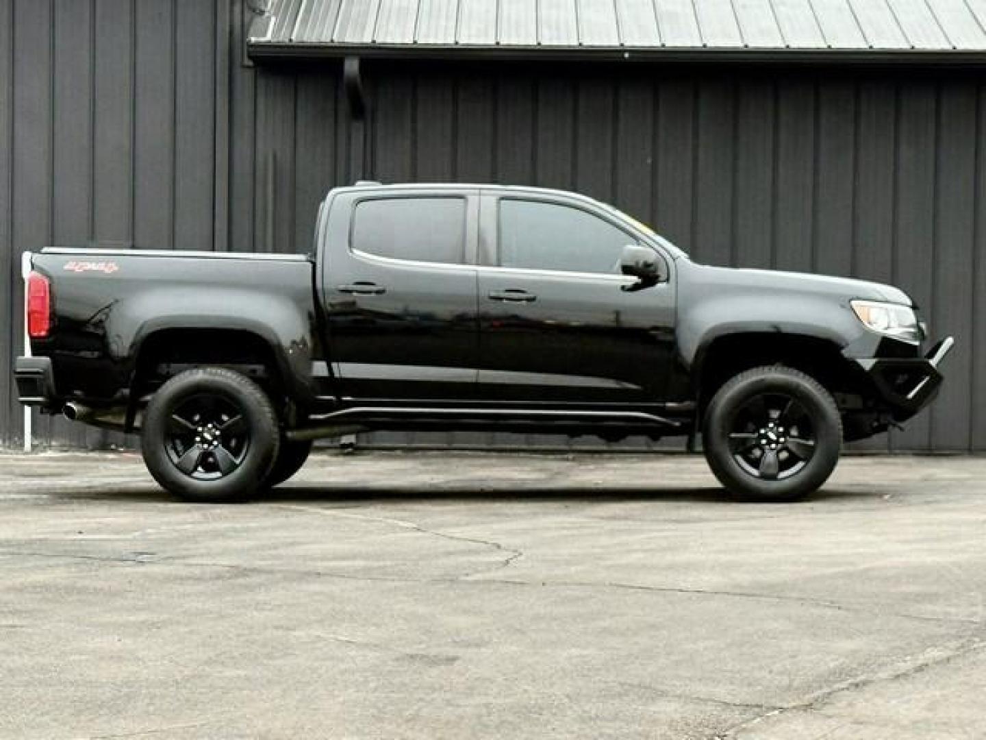 2016 BLACK CHEVROLET COLORADO (1GCGTCE30G1) with an V6,3.6L(217 CID),DOHC engine, AUTOMATIC transmission, located at 14600 Frazho Road, Warren, MI, 48089, (586) 776-3400, 42.485996, -82.974220 - Photo#4