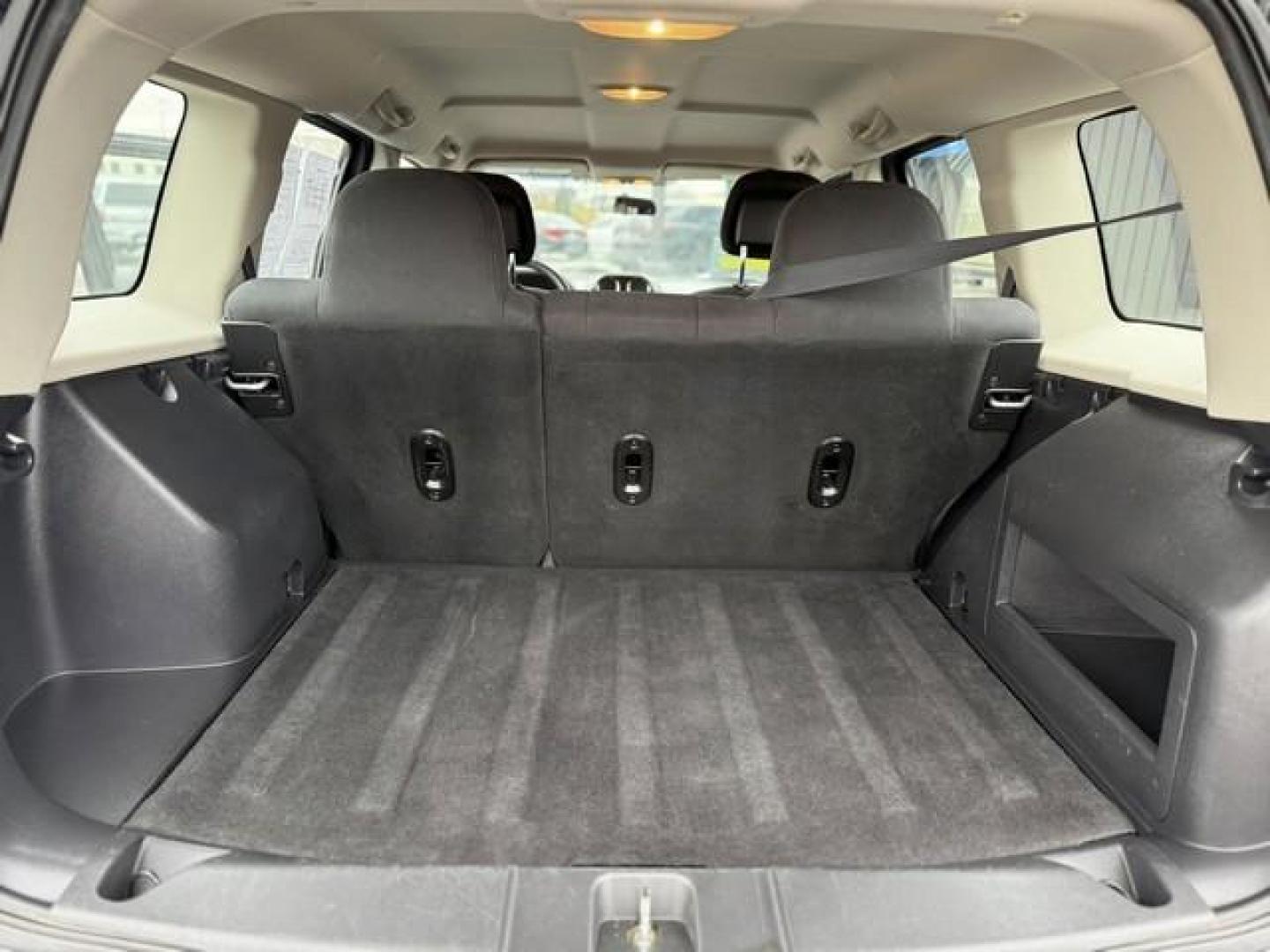 2017 BLUE JEEP PATRIOT (1C4NJPAB5HD) with an L4,2.4L(144 CID),DOHC engine, AUTOMATIC transmission, located at 14600 Frazho Road, Warren, MI, 48089, (586) 776-3400, 42.485996, -82.974220 - Photo#9