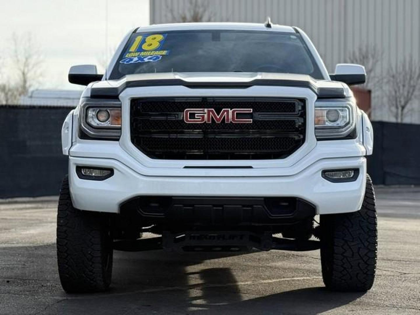 2018 WHITE GMC SIERRA 1500 (1GTV2MEC4JZ) with an V8,5.3L(325 CID),OHV engine, AUTOMATIC transmission, located at 14600 Frazho Road, Warren, MI, 48089, (586) 776-3400, 42.485996, -82.974220 - Photo#2