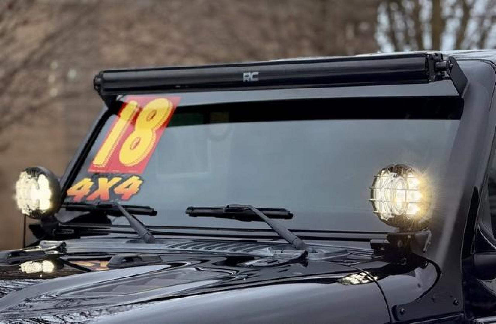 2018 BLACK JEEP WRANGLER (1C4HJXEG9JW) with an V6,3.6L(220 CID),DOHC engine, AUTOMATIC transmission, located at 14600 Frazho Road, Warren, MI, 48089, (586) 776-3400, 42.485996, -82.974220 - Photo#6