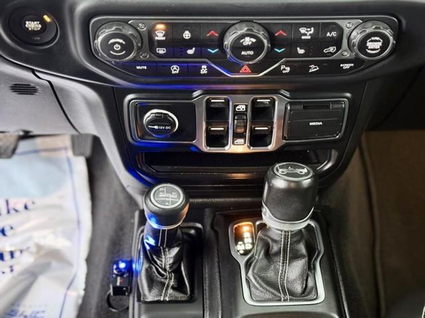 2018 BLACK JEEP WRANGLER (1C4HJXEG9JW) with an V6,3.6L(220 CID),DOHC engine, AUTOMATIC transmission, located at 14600 Frazho Road, Warren, MI, 48089, (586) 776-3400, 42.485996, -82.974220 - Photo#13