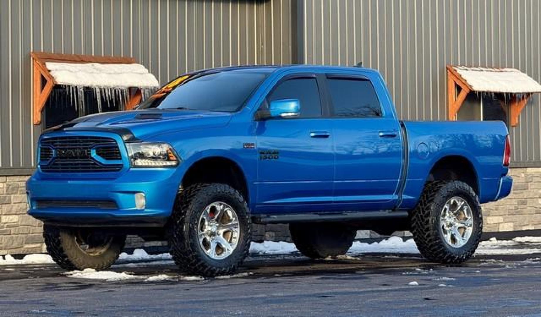 2018 BLUE RAM 1500 (1C6RR7MT3JS) with an V8,5.7L(345 CID),OHV engine, AUTOMATIC transmission, located at 14600 Frazho Road, Warren, MI, 48089, (586) 776-3400, 42.485996, -82.974220 - Photo#0