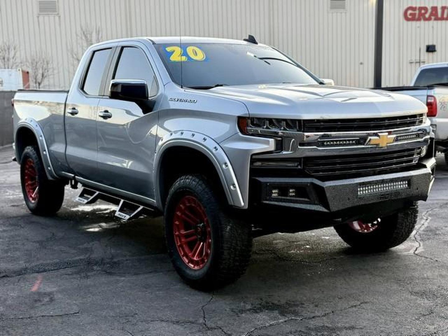 2020 SILVER CHEVROLET SILVERADO 1500 (1GCRYDED0LZ) with an V8,5.3L(325 CID), engine, AUTOMATIC transmission, located at 14600 Frazho Road, Warren, MI, 48089, (586) 776-3400, 42.485996, -82.974220 - Photo#3