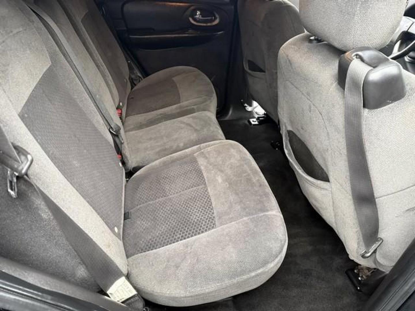 2007 BLACK CHEVROLET TRAILBLAZER (1GNES13H572) with an V8,6.0L(364 CID),OHV engine, AUTOMATIC transmission, located at 14600 Frazho Road, Warren, MI, 48089, (586) 776-3400, 42.485996, -82.974220 - Photo#11