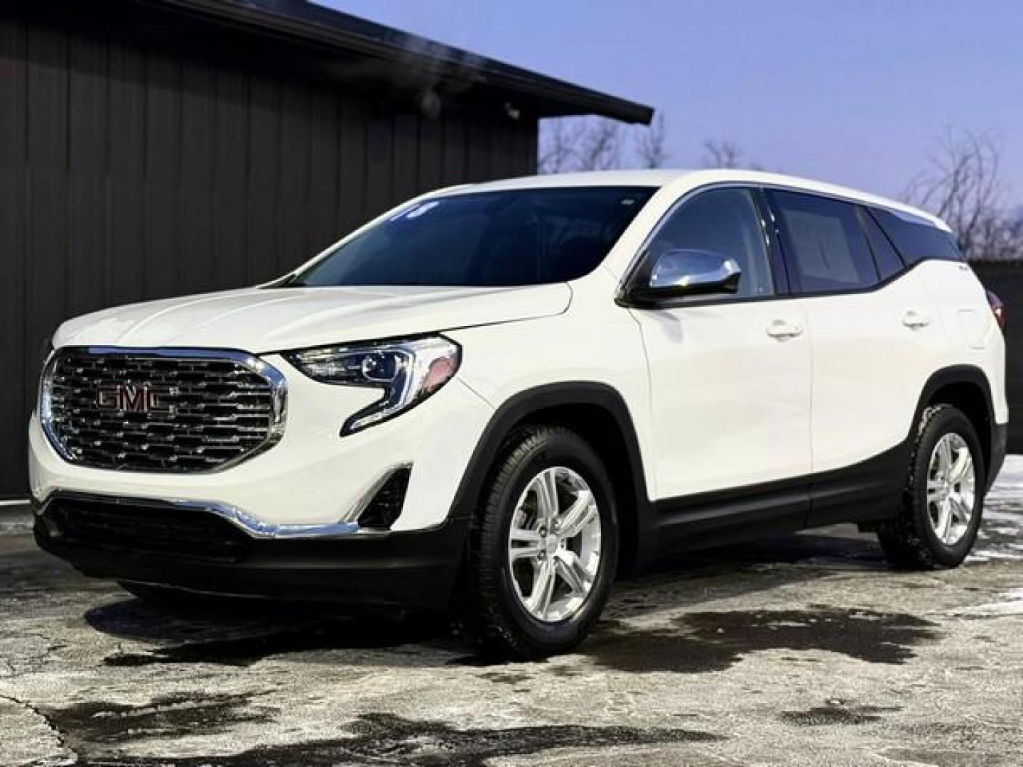 2019 WHITE GMC TERRAIN (3GKALMEVXKL) with an L4,1.5L(91 CID),DOHC engine, AUTOMATIC transmission, located at 14600 Frazho Road, Warren, MI, 48089, (586) 776-3400, 42.485996, -82.974220 - Photo#1
