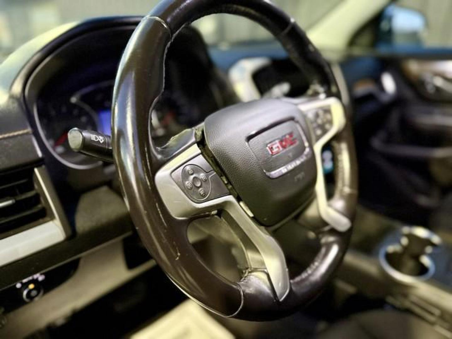 2019 WHITE GMC TERRAIN (3GKALMEVXKL) with an L4,1.5L(91 CID),DOHC engine, AUTOMATIC transmission, located at 14600 Frazho Road, Warren, MI, 48089, (586) 776-3400, 42.485996, -82.974220 - Photo#8