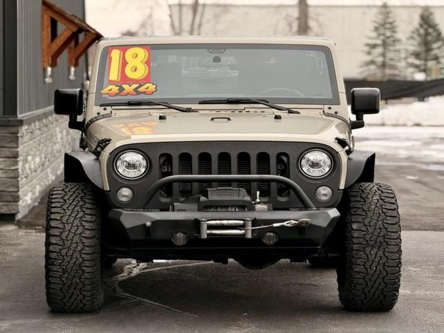 2018 GOBI JEEP WRANGLER JK (1C4BJWCG2JL) with an V6,3.6L(220 CID),DOHC engine, AUTOMATIC transmission, located at 14600 Frazho Road, Warren, MI, 48089, (586) 776-3400, 42.485996, -82.974220 - Photo#4