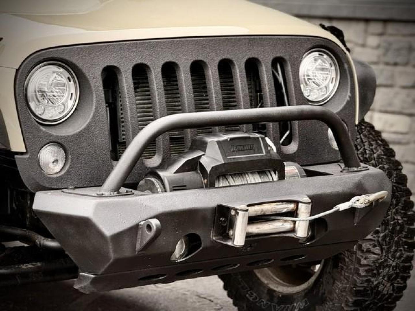 2018 GOBI JEEP WRANGLER JK (1C4BJWCG2JL) with an V6,3.6L(220 CID),DOHC engine, AUTOMATIC transmission, located at 14600 Frazho Road, Warren, MI, 48089, (586) 776-3400, 42.485996, -82.974220 - Photo#6