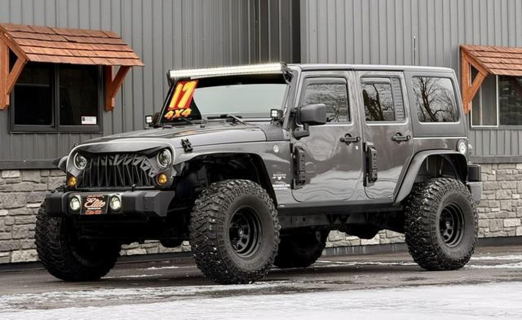 2017 GREY JEEP WRANGLER (1C4HJWEG4HL) with an V6,3.6L(220 CID),DOHC engine, AUTOMATIC transmission, located at 14600 Frazho Road, Warren, MI, 48089, (586) 776-3400, 42.485996, -82.974220 - Photo#0