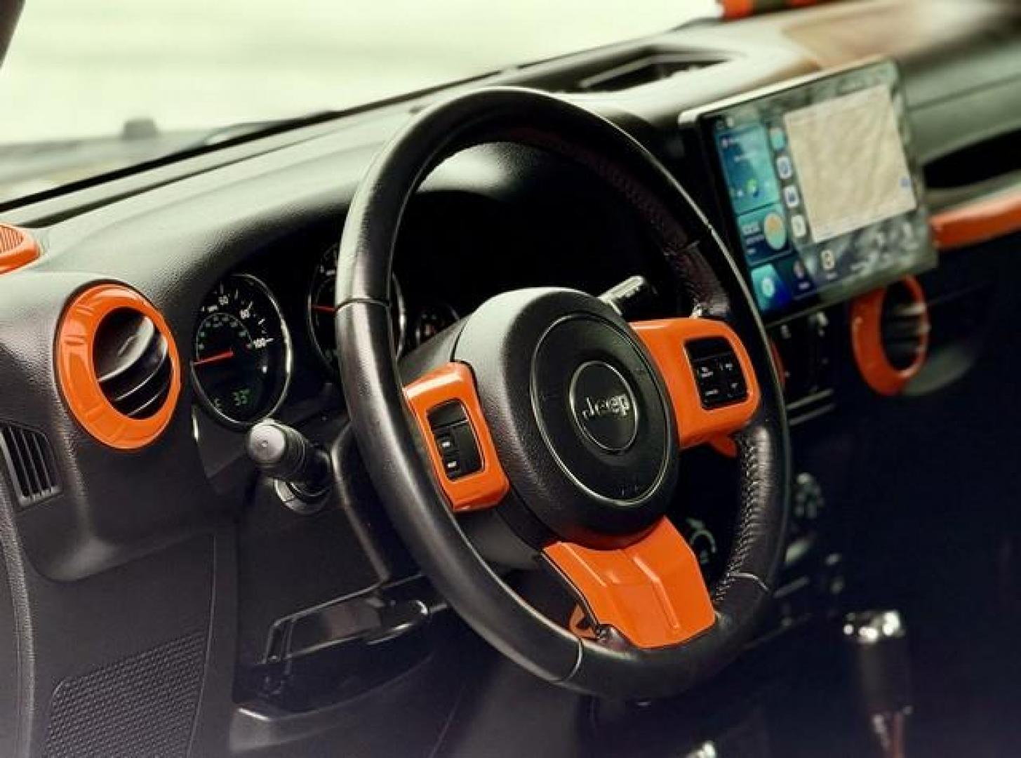 2017 GREY JEEP WRANGLER (1C4HJWEG4HL) with an V6,3.6L(220 CID),DOHC engine, AUTOMATIC transmission, located at 14600 Frazho Road, Warren, MI, 48089, (586) 776-3400, 42.485996, -82.974220 - Photo#10