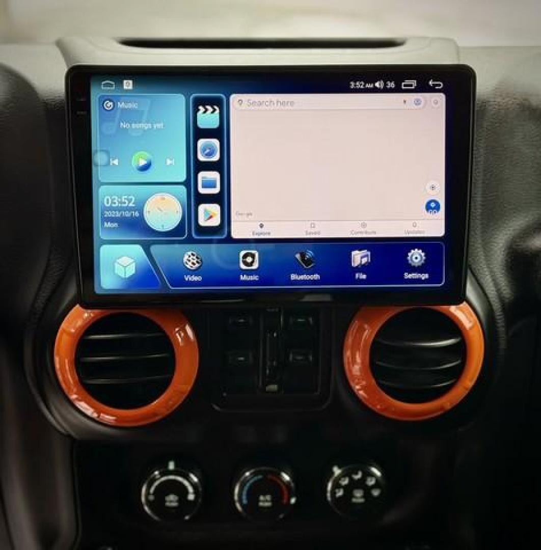 2017 GREY JEEP WRANGLER (1C4HJWEG4HL) with an V6,3.6L(220 CID),DOHC engine, AUTOMATIC transmission, located at 14600 Frazho Road, Warren, MI, 48089, (586) 776-3400, 42.485996, -82.974220 - Photo#14