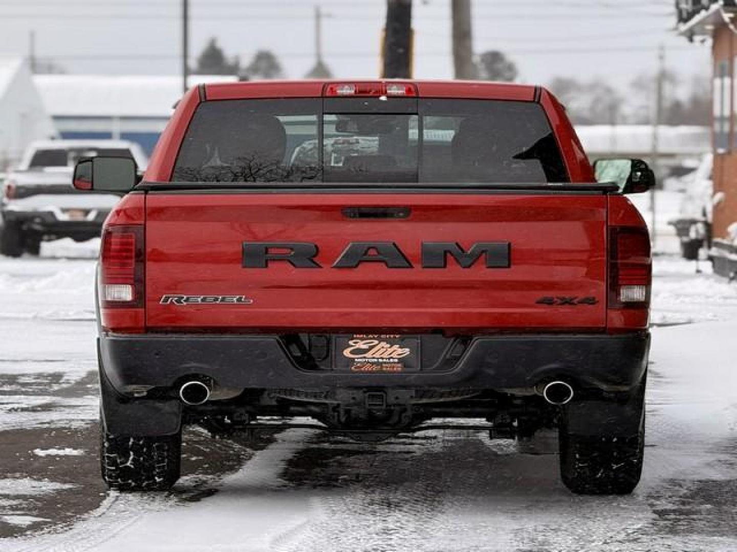 2017 RED RAM 1500 (1C6RR7YT6HS) with an V8,5.7L(345 CID),OHV engine, AUTOMATIC transmission, located at 14600 Frazho Road, Warren, MI, 48089, (586) 776-3400, 42.485996, -82.974220 - Photo#5