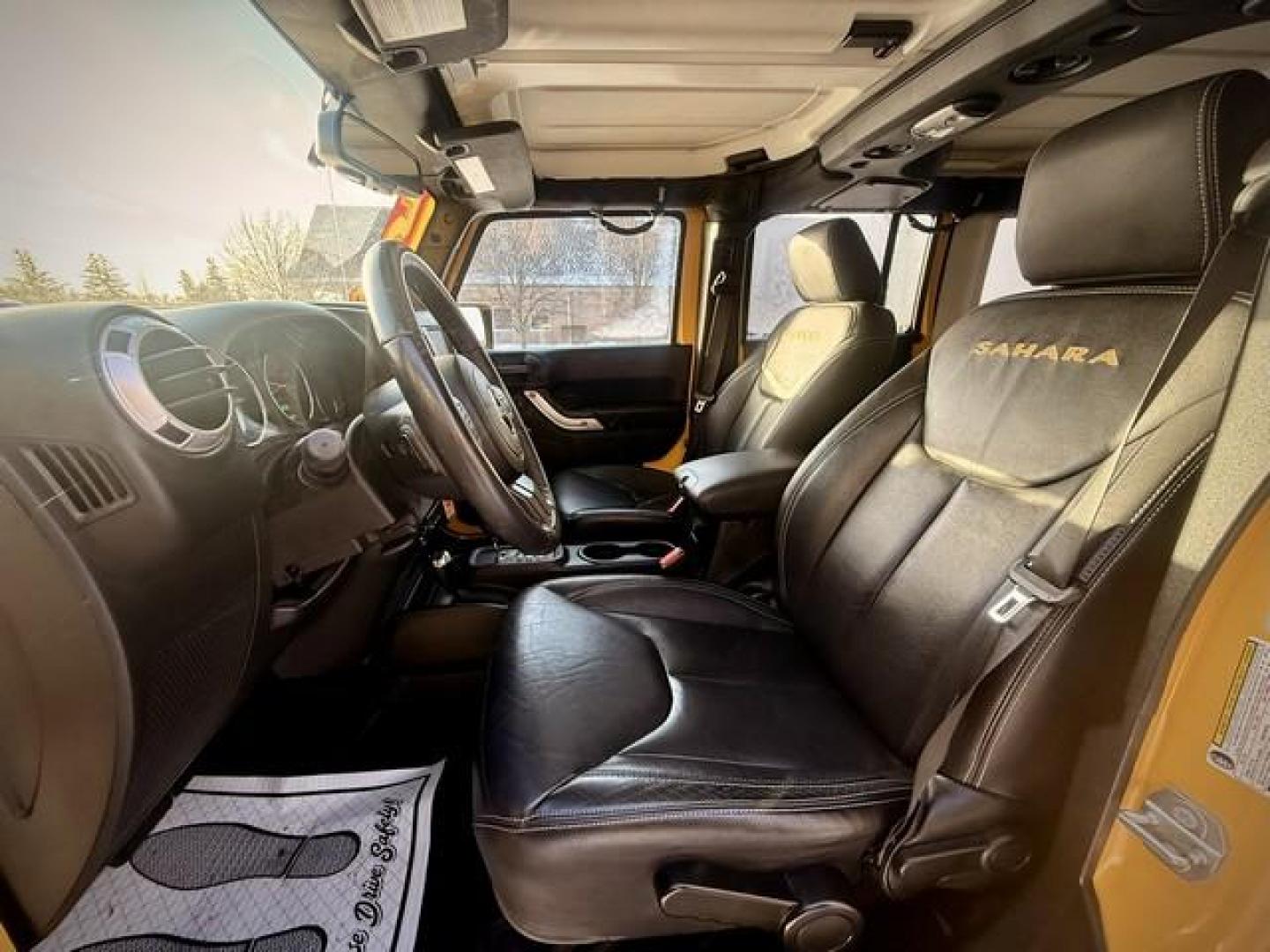 2015 YELLOW JEEP WRANGLER (1C4BJWEGXFL) with an V6,3.6L(220 CID),DOHC engine, AUTOMATIC transmission, located at 14600 Frazho Road, Warren, MI, 48089, (586) 776-3400, 42.485996, -82.974220 - Photo#6