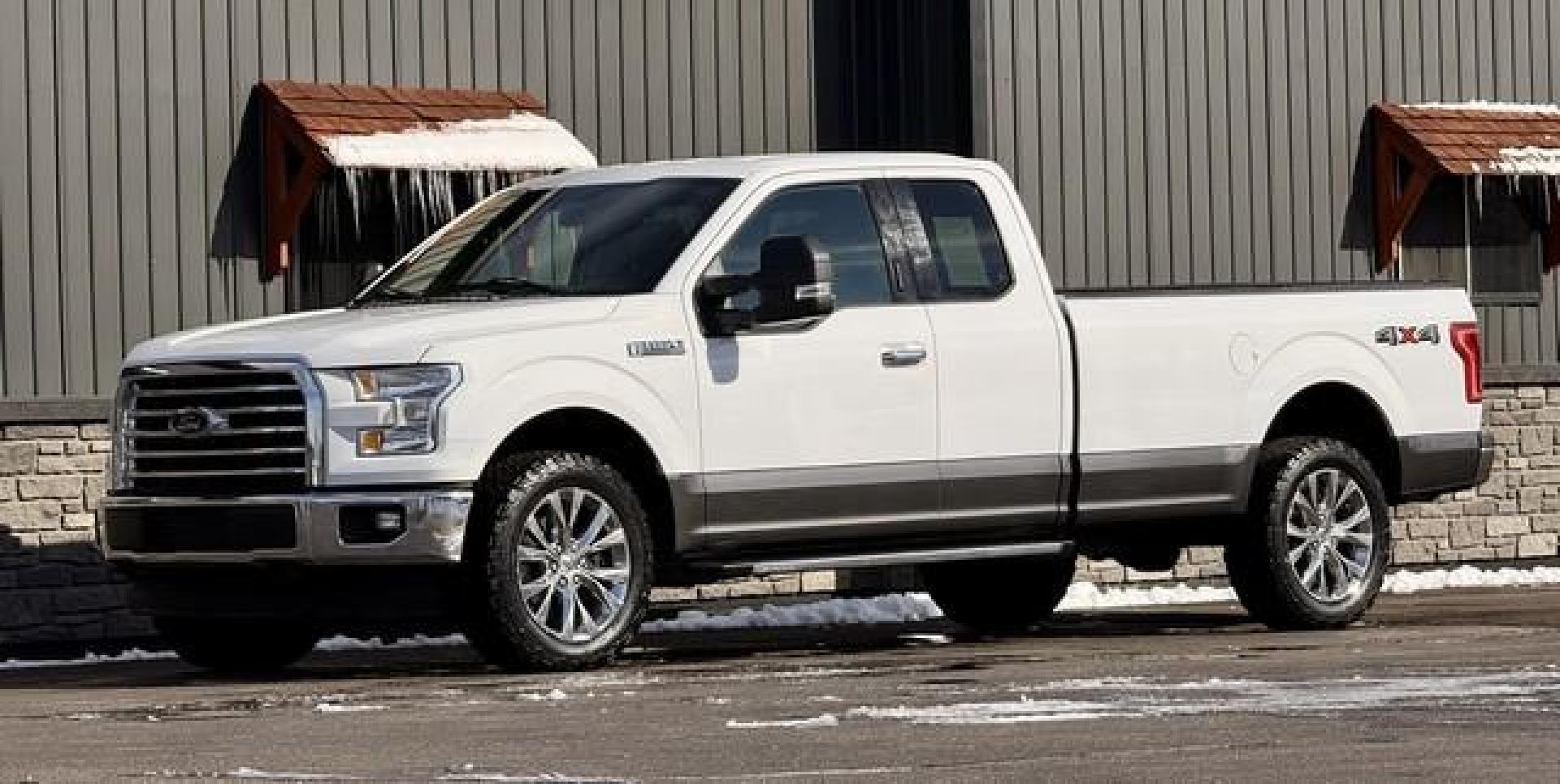 2017 WHITE FORD F-150 (1FTEX1EF5HK) with an V8,5.0L(302 CID),DOHC engine, AUTOMATIC transmission, located at 14600 Frazho Road, Warren, MI, 48089, (586) 776-3400, 42.485996, -82.974220 - Photo#2