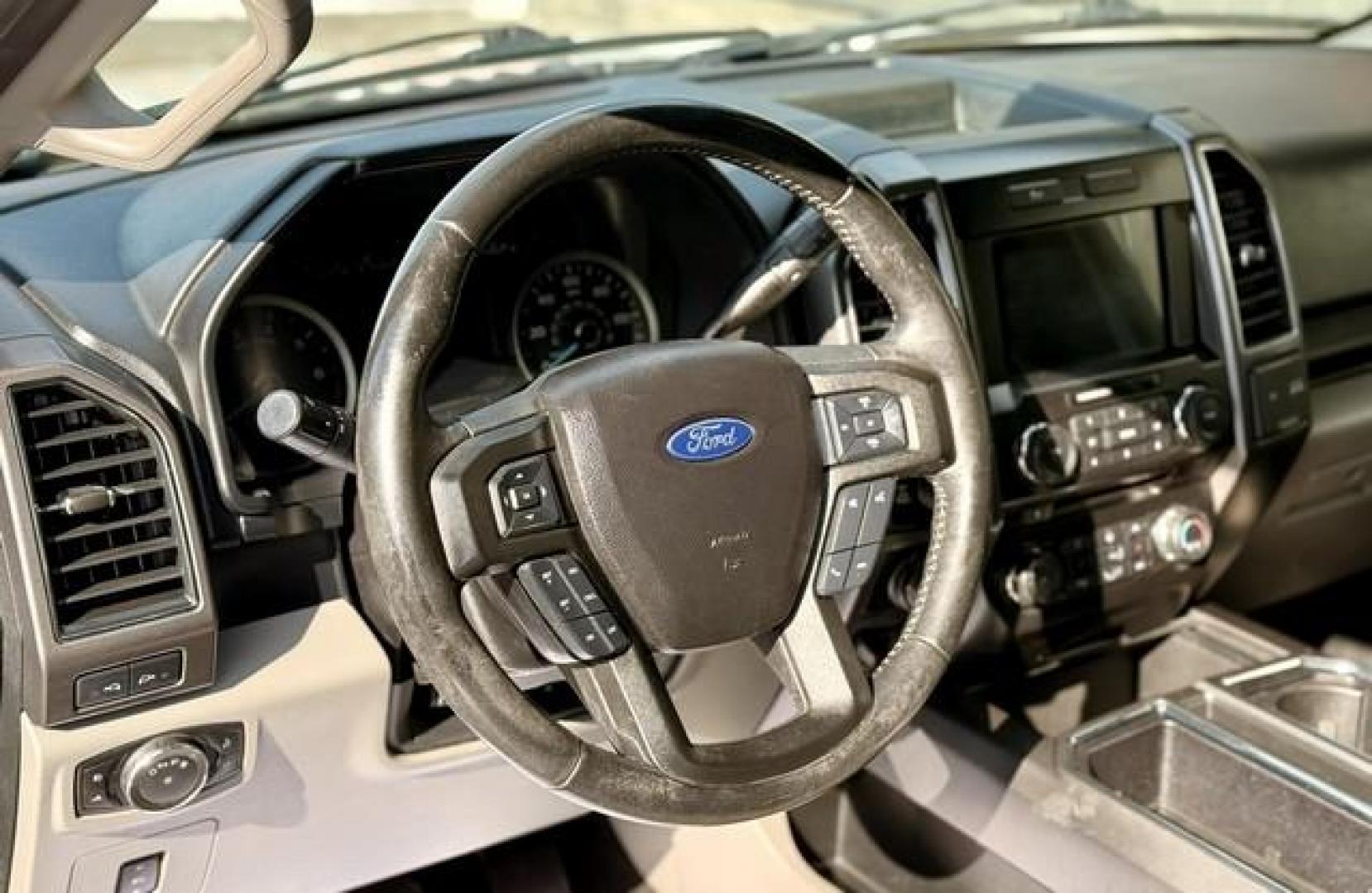 2017 WHITE FORD F-150 (1FTEX1EF5HK) with an V8,5.0L(302 CID),DOHC engine, AUTOMATIC transmission, located at 14600 Frazho Road, Warren, MI, 48089, (586) 776-3400, 42.485996, -82.974220 - Photo#8