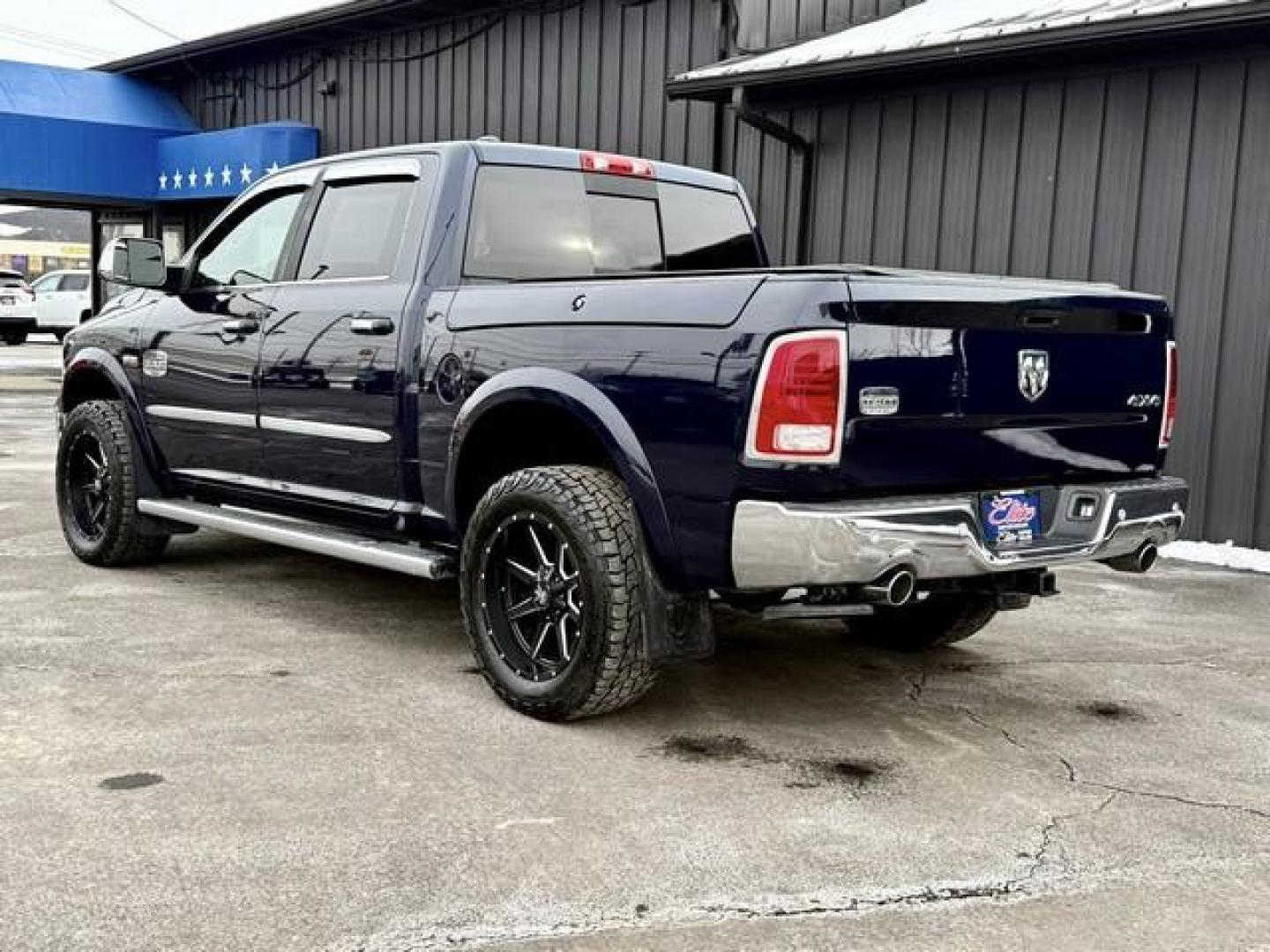2017 BLUE RAM 1500 (1C6RR7PT3HS) with an V8,5.7L(345 CID),OHV engine, AUTOMATIC transmission, located at 14600 Frazho Road, Warren, MI, 48089, (586) 776-3400, 42.485996, -82.974220 - Photo#7