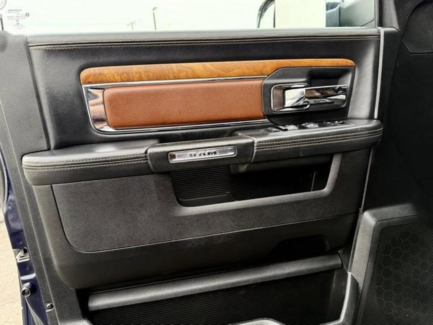 2017 BLUE RAM 1500 (1C6RR7PT3HS) with an V8,5.7L(345 CID),OHV engine, AUTOMATIC transmission, located at 14600 Frazho Road, Warren, MI, 48089, (586) 776-3400, 42.485996, -82.974220 - Photo#10