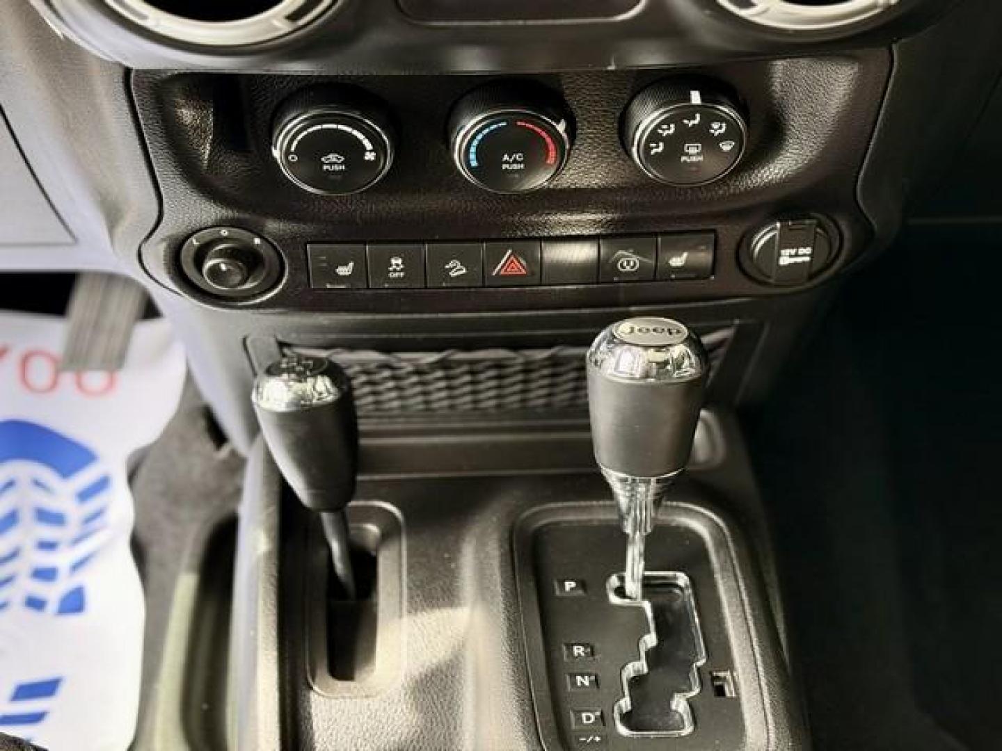 2015 BLACK JEEP WRANGLER (1C4BJWEG2FL) with an V6,3.6L(220 CID),DOHC engine, AUTOMATIC transmission, located at 14600 Frazho Road, Warren, MI, 48089, (586) 776-3400, 42.485996, -82.974220 - Photo#11